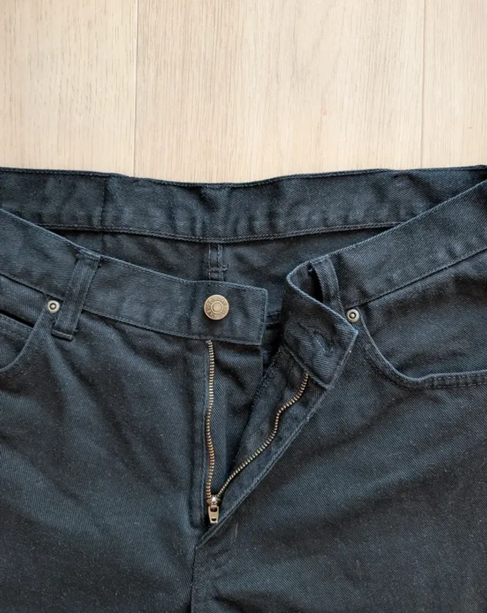 Short en jean noir - photo numéro 4
