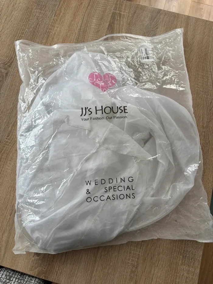 Jupon de traîne pour robe de mariée - photo numéro 2