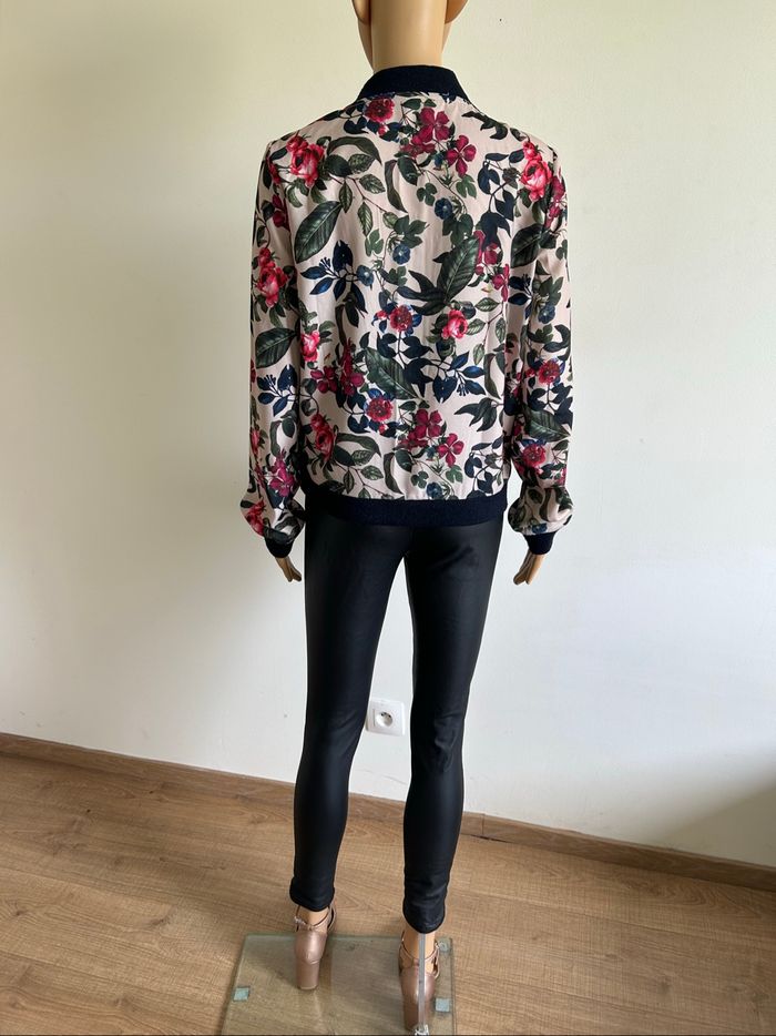 Veste légère fleurie LolaLiza taille M excellent état - photo numéro 6