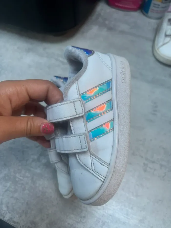 Basket bébé taille 23 adidas - photo numéro 2