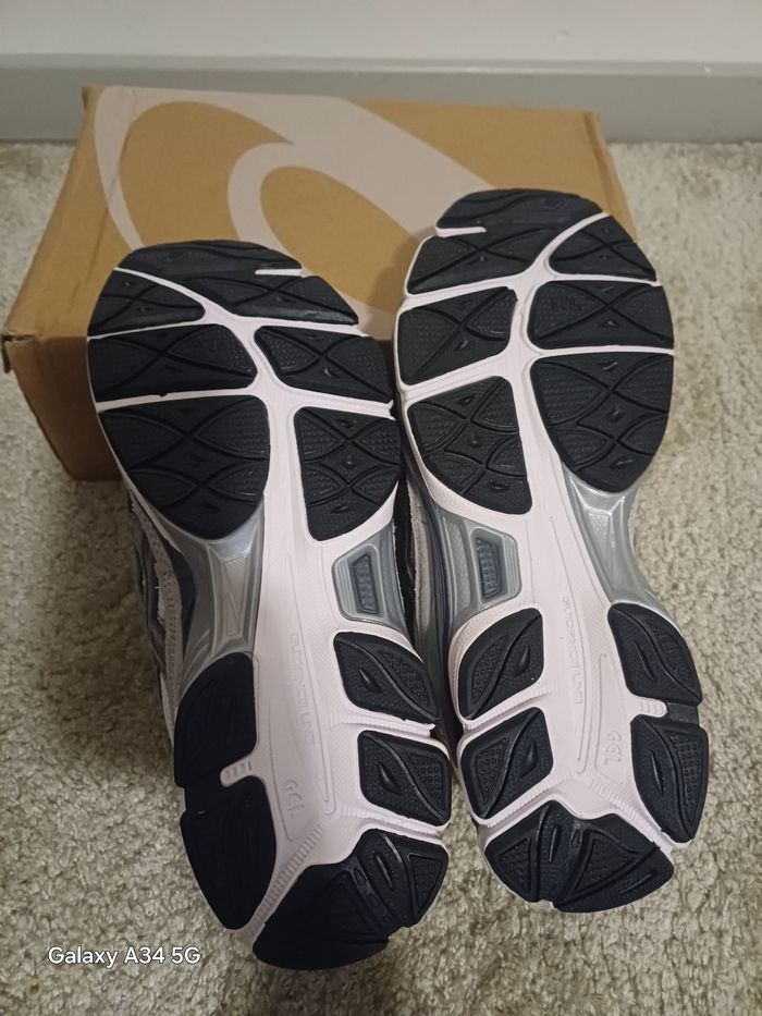 Chaussures asics - photo numéro 4