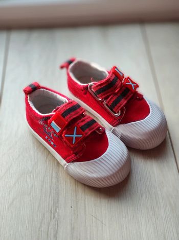 Chaussures taille 19