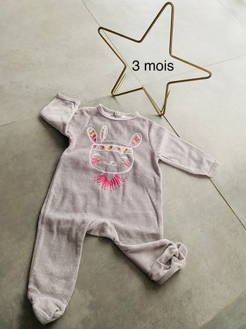 Grenouillère / pyjama indienne gris  3 mois
