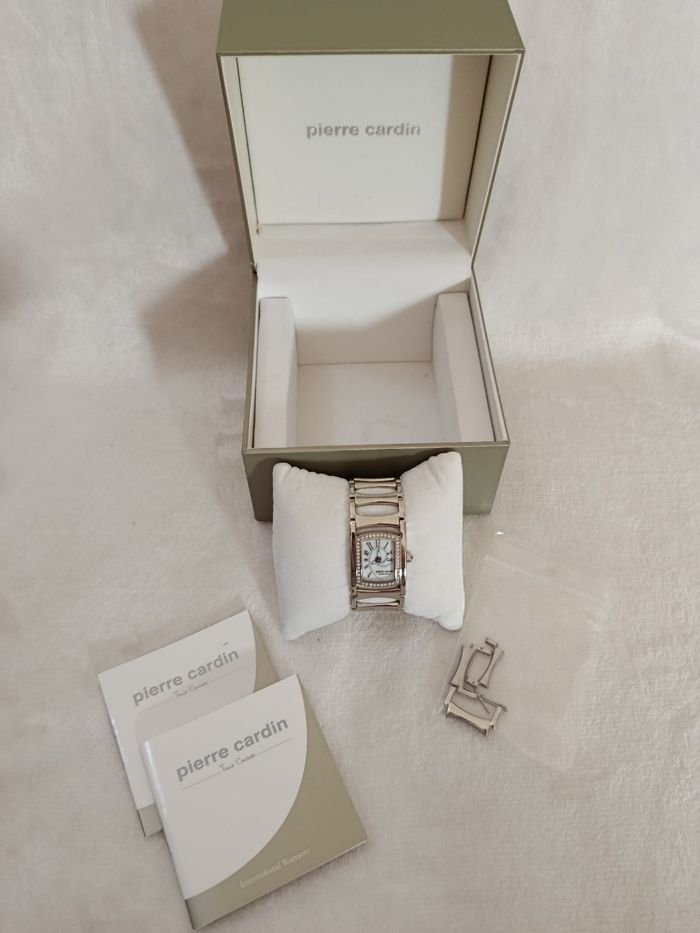 A saisir , très belle montre femme " Pierre Cardin " ! ( Bien tout lire merci) - photo numéro 2