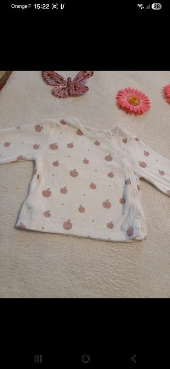 Haut de pyjama bébé taille 6 mois