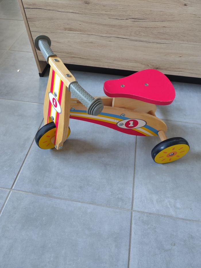 Tricycle en bois - photo numéro 2