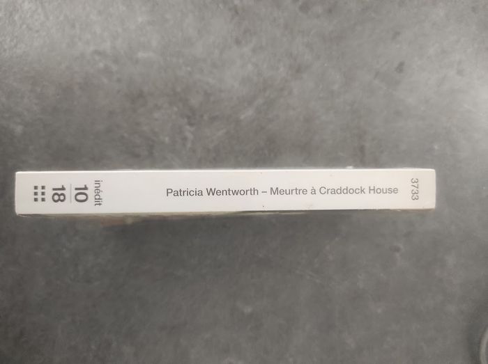 Meurtre à Craddock House Patricia Wentworth 10/18 Grands Détectives 2004 - photo numéro 2