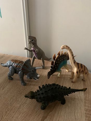 Lot de 5 grands dinosaures