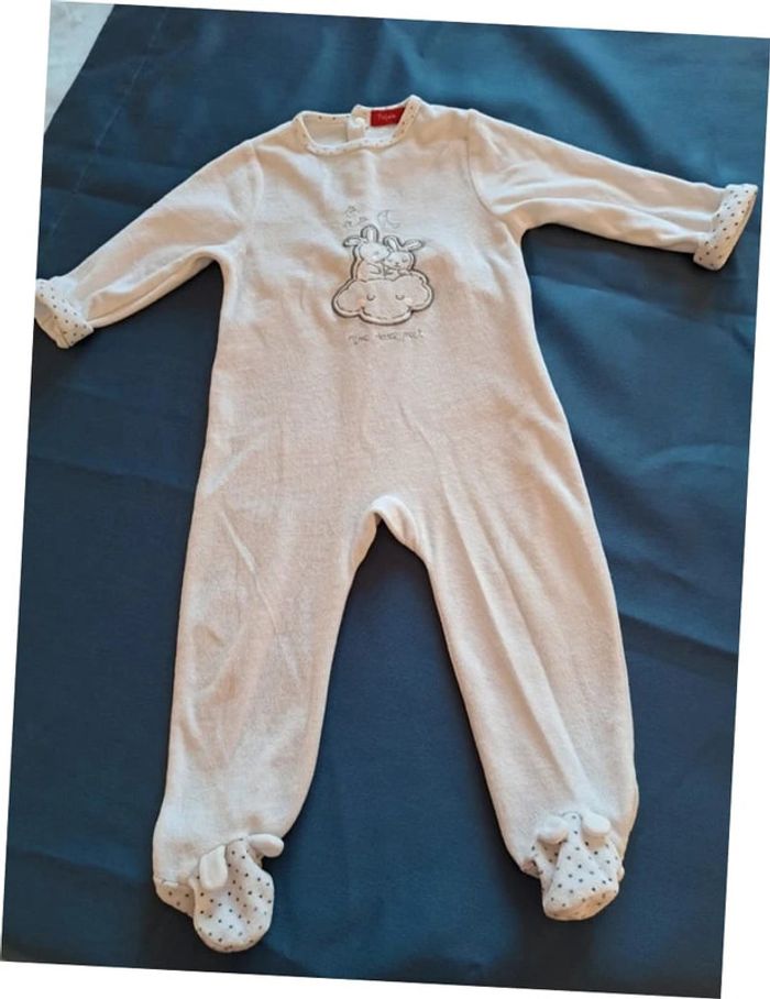 Pyjamas une pièce velour avec pied et oreilles 18 mois