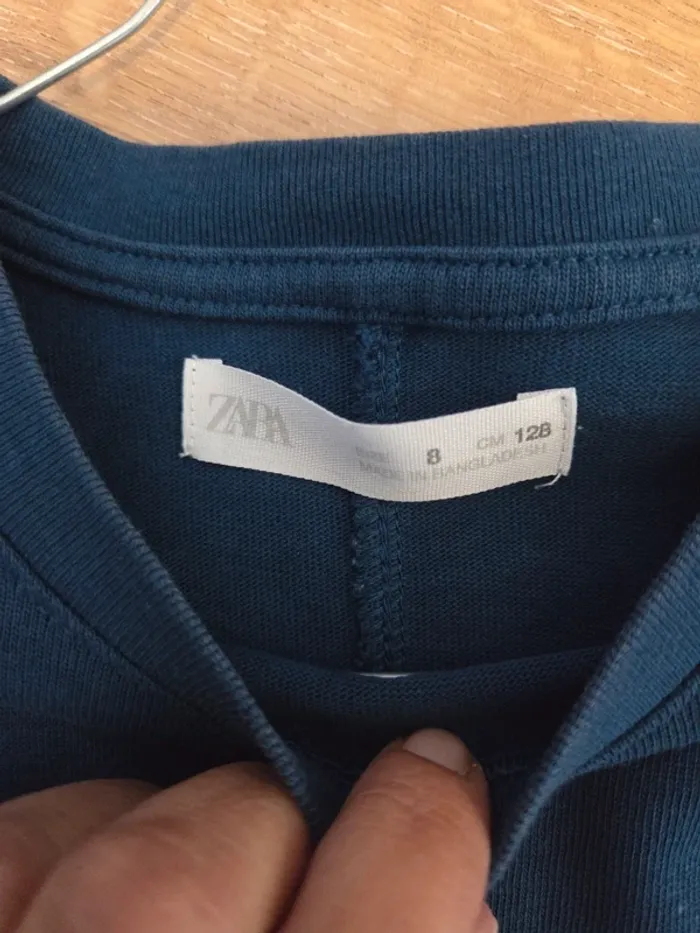Tee-shirt Zara taille 8ans - photo numéro 2