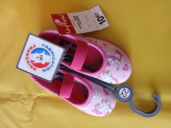chaussons fille rose licorne 22