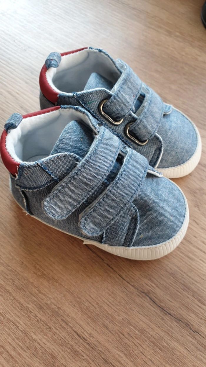 Chaussures bébé garçon taille 6 - 12 mois Tape-à-l'oeil