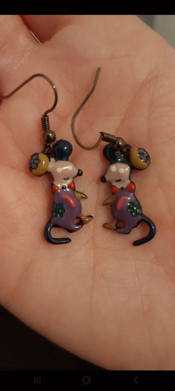 Boucle d'oreille sourie fantaisie