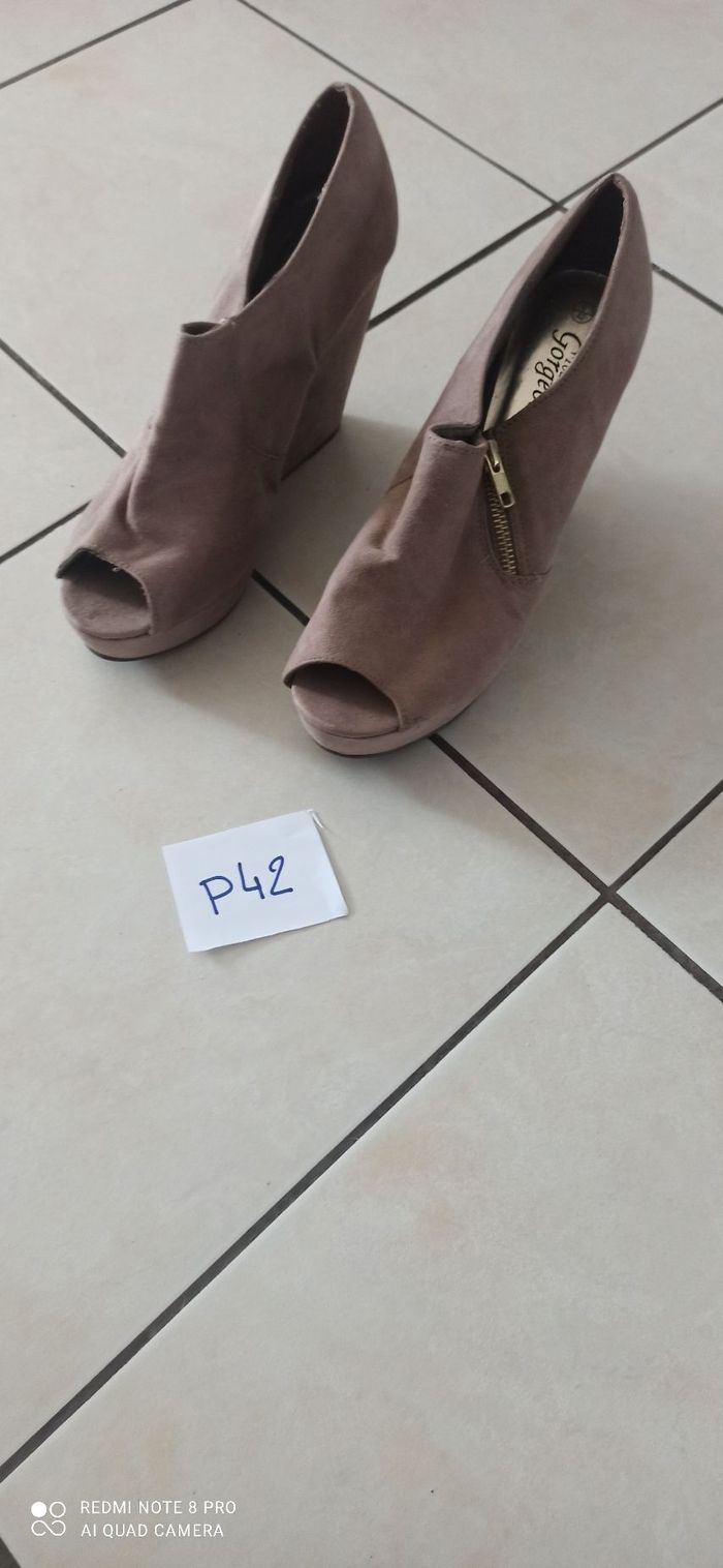 Chaussures p. 42