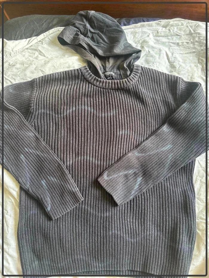 Pull à capuche taille 12ans marque overgame