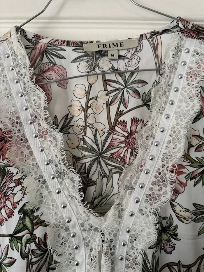 Robe dentelle rivets argentés élastique taille et manches neuve - photo numéro 4