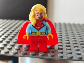 Lego figurine DC Super girl