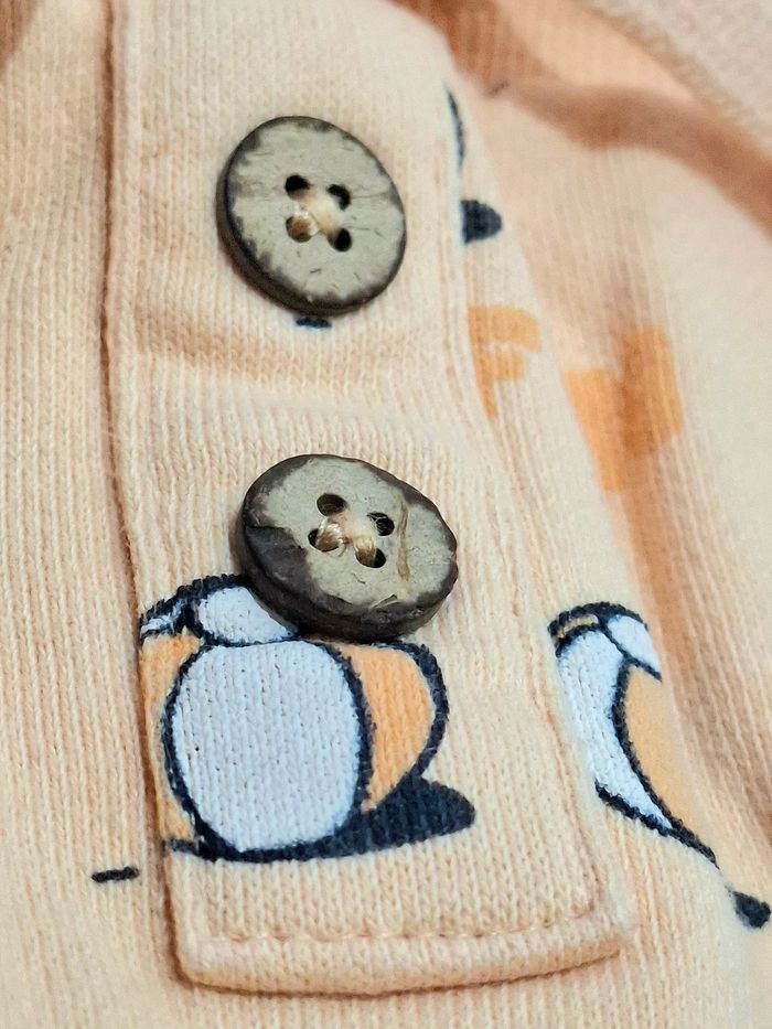 Short enfant garçon Kiabi – 24 mois / 2 ans – orange abricot – ballons de plage - photo numéro 4