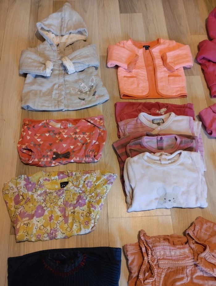 Lot 6 mois fille (22 articles), toutes saisons. - photo numéro 2