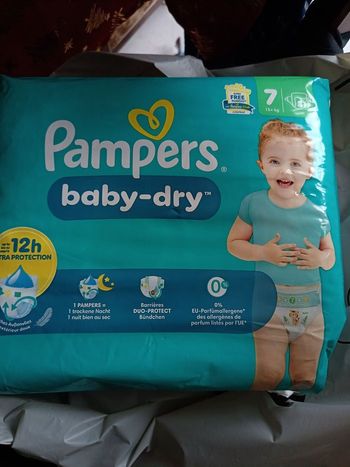 Couches pampers taille 7