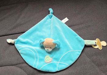 Doudou plat chien bleu turquoise- Escargot- Gipsy