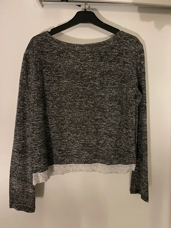 Jolie pull léger taille 36 - S en très bon état - photo numéro 4