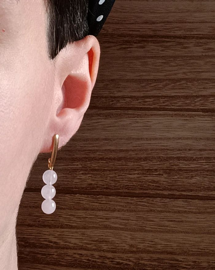 Jolies boucles d'oreilles en perles de quartz - photo numéro 3