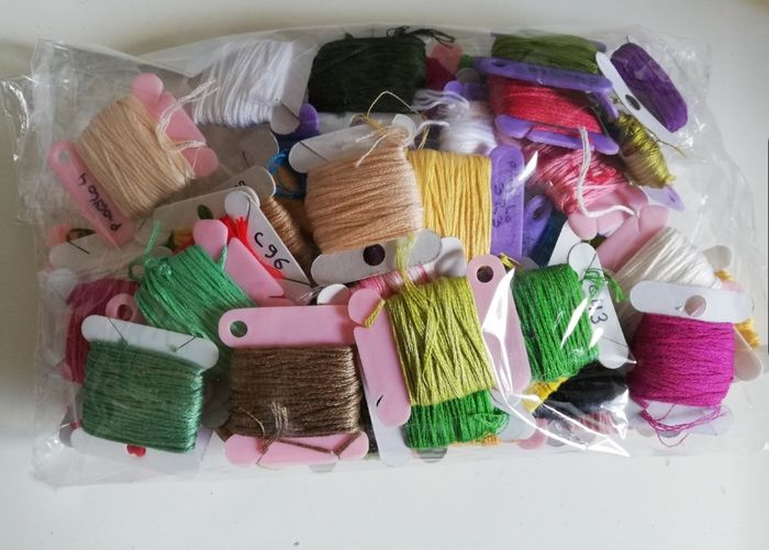 Lot de 55 fils coton point de croix point compté ou autre - photo numéro 2