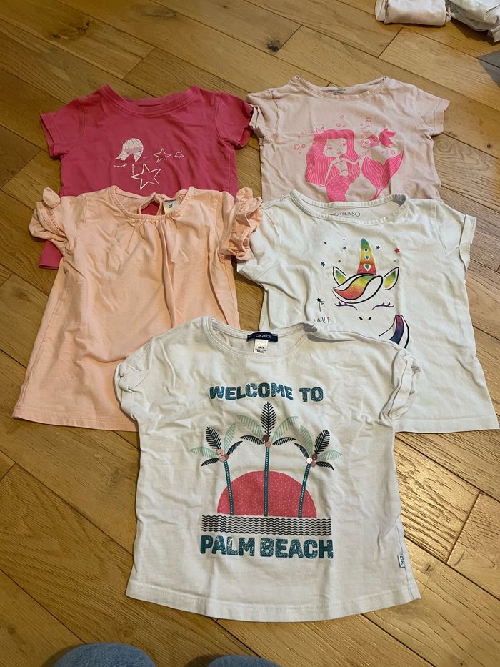 Lot de tee shirts 3/4 ans