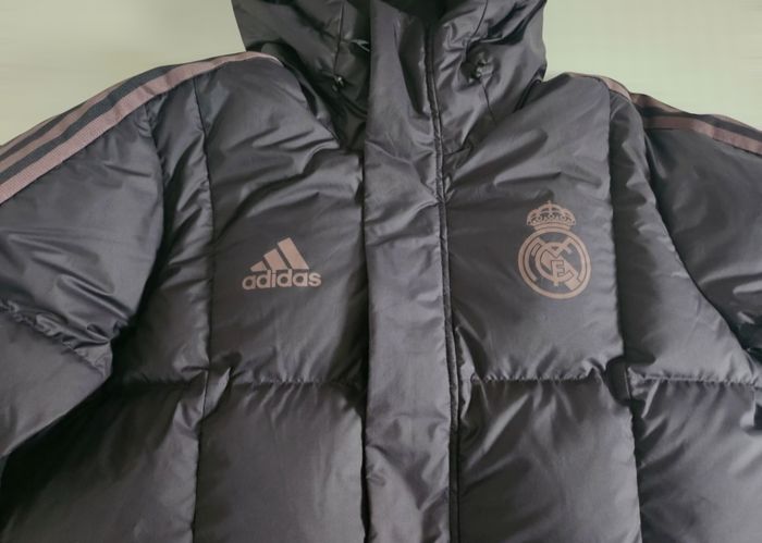 🧥 Doudoune longue Real Madrid x Adidas Taille M Neuve avec étiquette - photo numéro 4