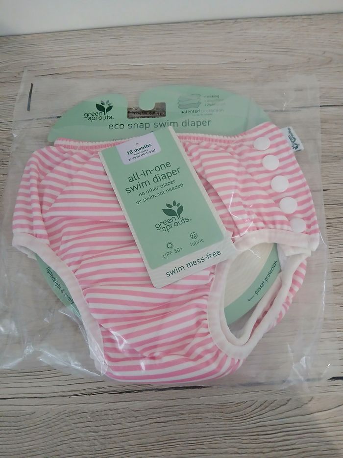 Couche de piscine lavable neuve 12/18 mois - photo numéro 1