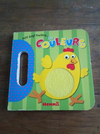 Petit doigt touchera les couleurs