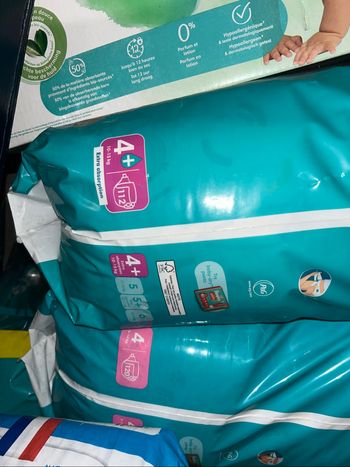 Pampers t4+