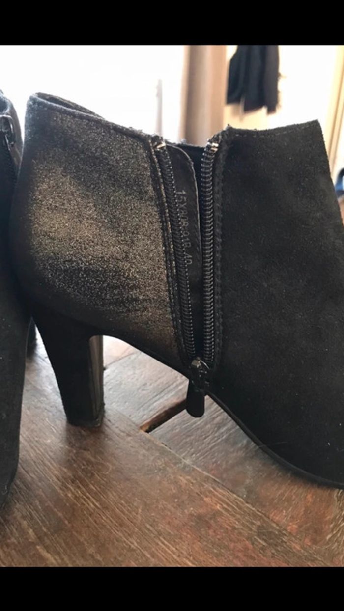 Jolies bottines noires et or , taille 40 - photo numéro 2