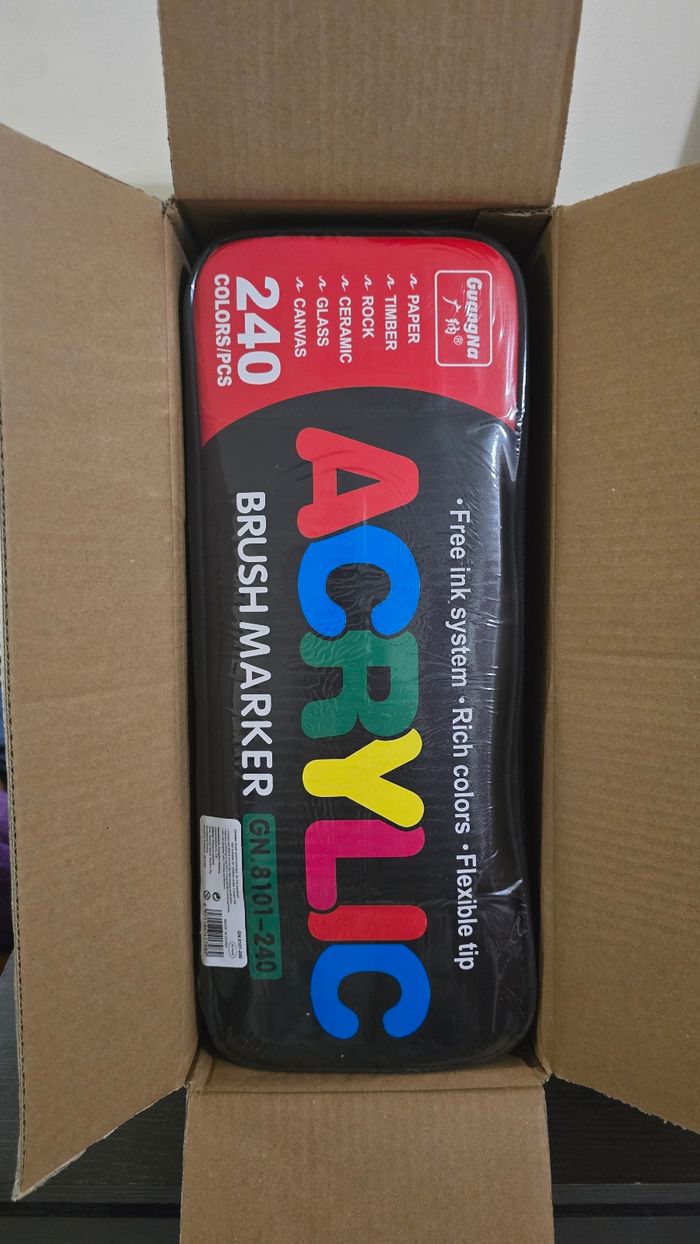 Trousse Guangna 240 feutres acryliques