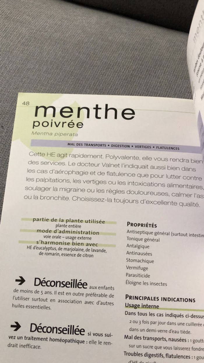 Livre: huiles essentielles NEUF - photo numéro 3