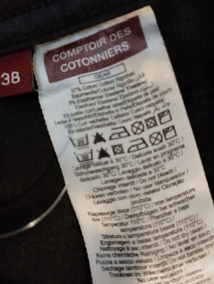 Jean effet ciré Comptoir des cotonniers taille 38 - photo numéro 9