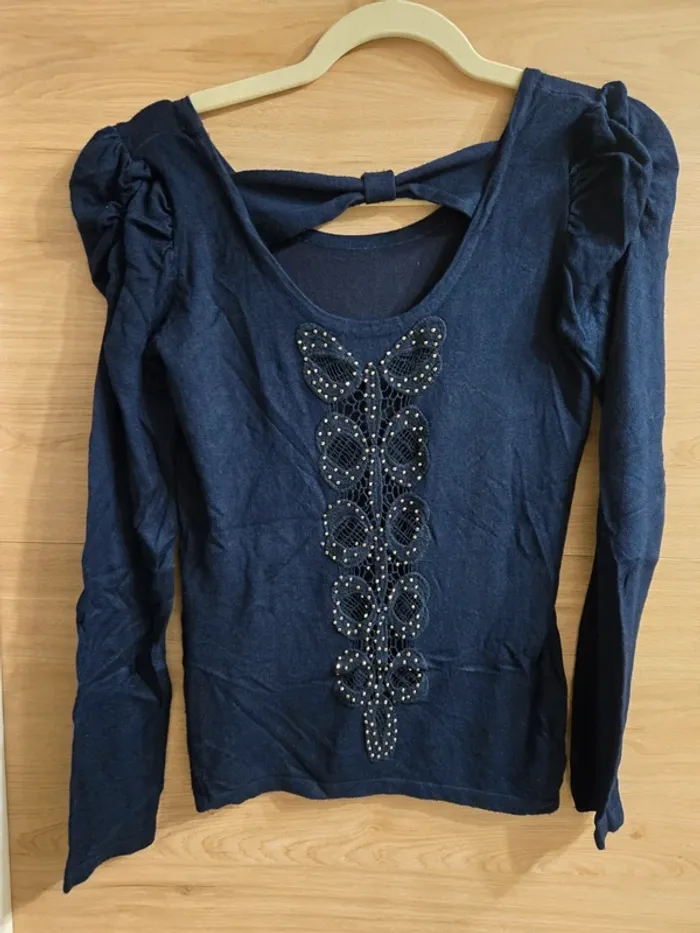 Petit pull papillon 🦋 strass ! - photo numéro 2