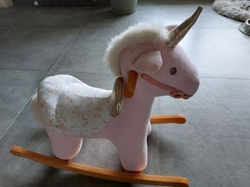 Licorne à bascule