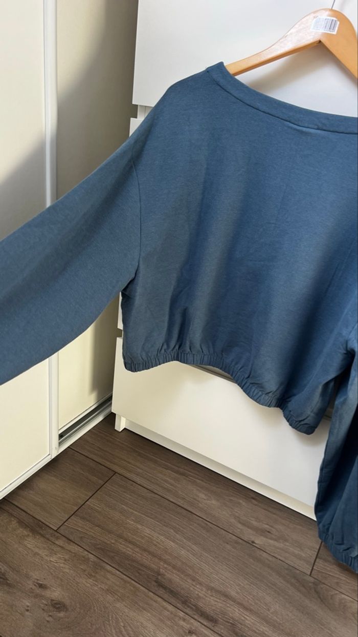 Sweat Oceans Apart col V taille L oversize - photo numéro 3