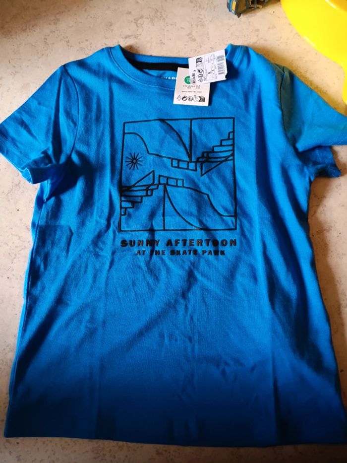 Tee-shirt neuf 5 ans kiabi pas de vinted go