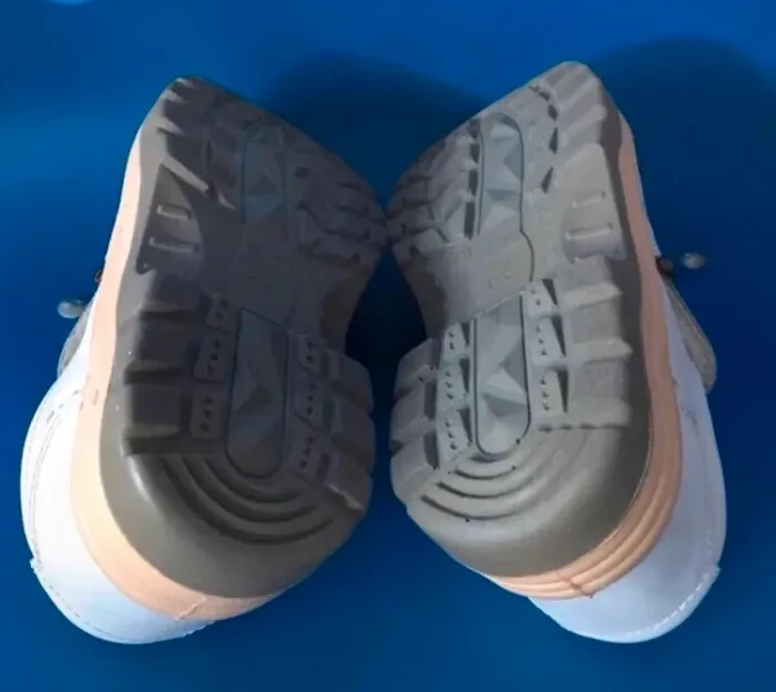 Chaussures de sécurité safesty jogger unisexe avec une coque blanche grise taille 38 - photo numéro 4