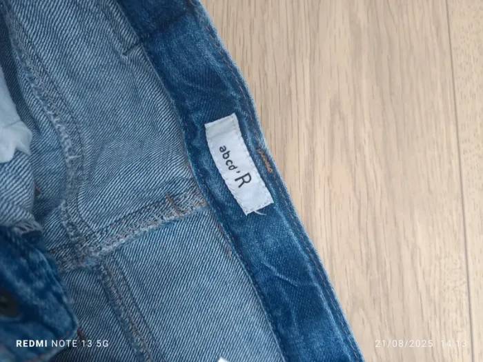 Magnifique jean abcd taille 10ans - photo numéro 4