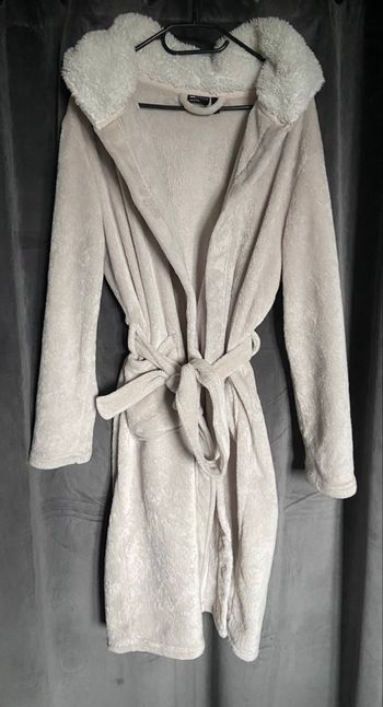 Peignoir mi long doux à capuche