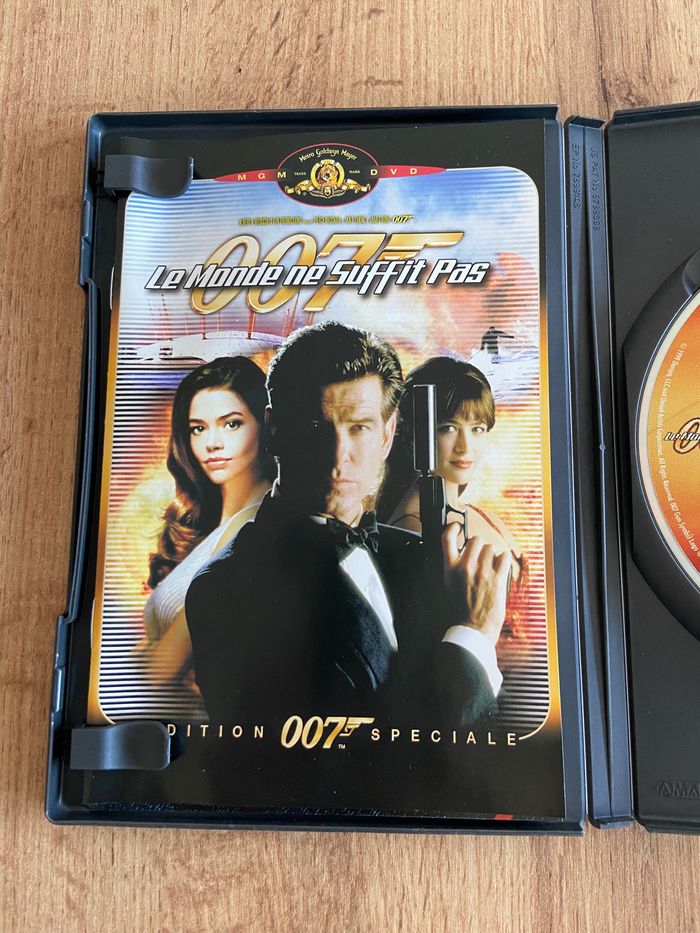 DVD James Bond 007 Le Monde ne suffit pas Édition spéciale - photo numéro 4