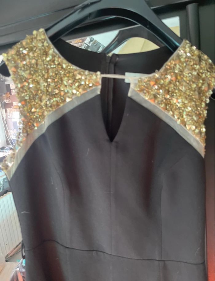 robe soirée 38 sequin doré et noir ouverte sur une jambe - photo numéro 2