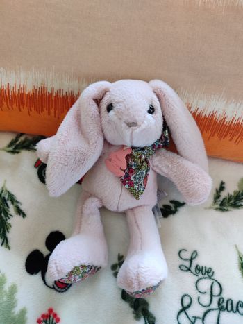 Doudou lapin rose fleuri histoire d'ours