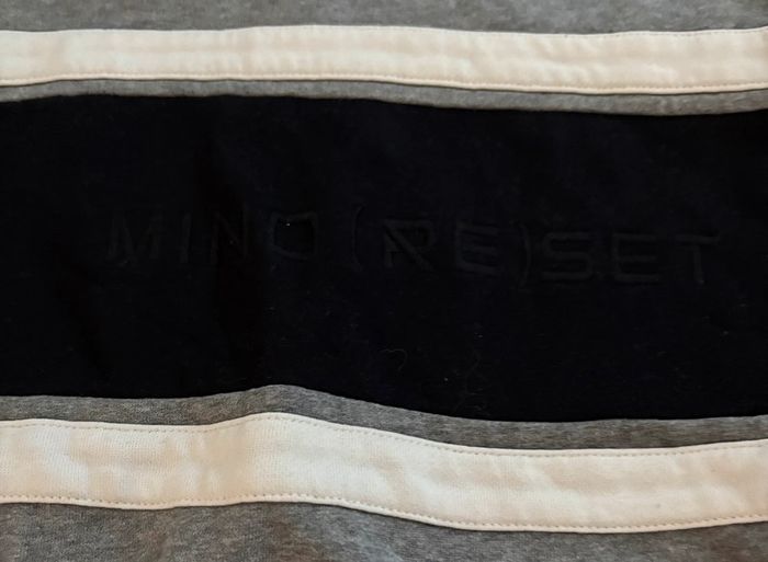 Pull gris et marine - photo numéro 4
