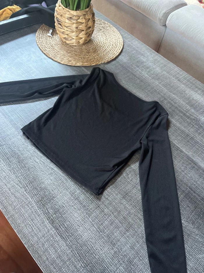 CROP top, manches longues taille 36. Parfait état. - photo numéro 2