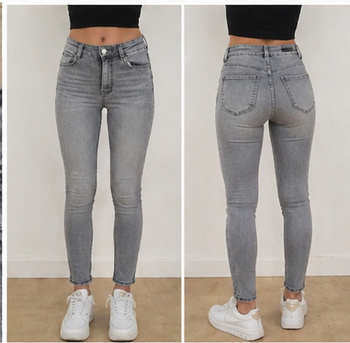 Jean skinny gris clair Zara taille EUR 34 / USA 2 / MEX 24